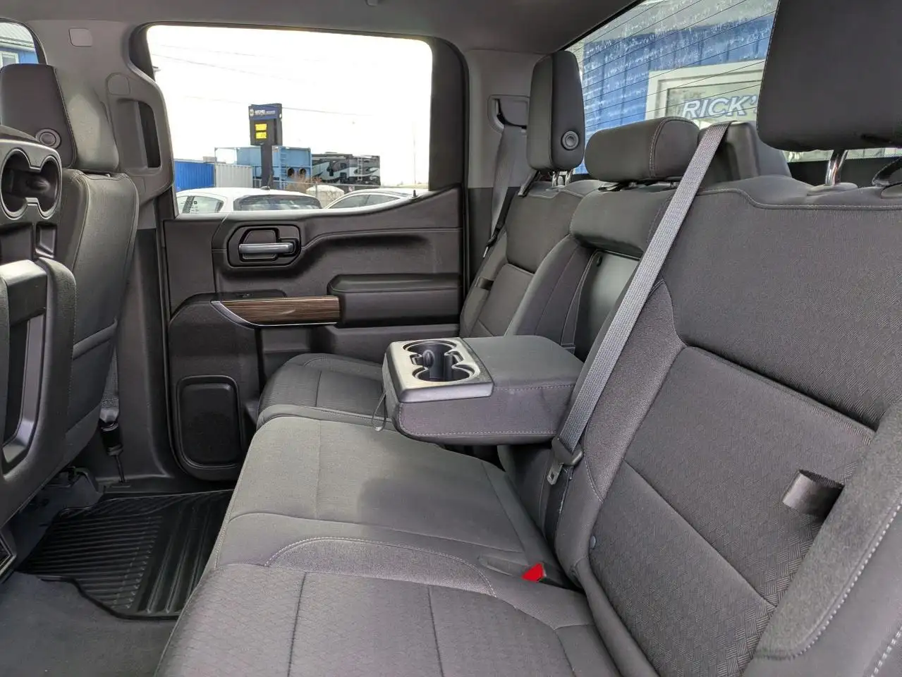Chevrolet Silverado 1500 снимка Chevrolet Silverado 1500