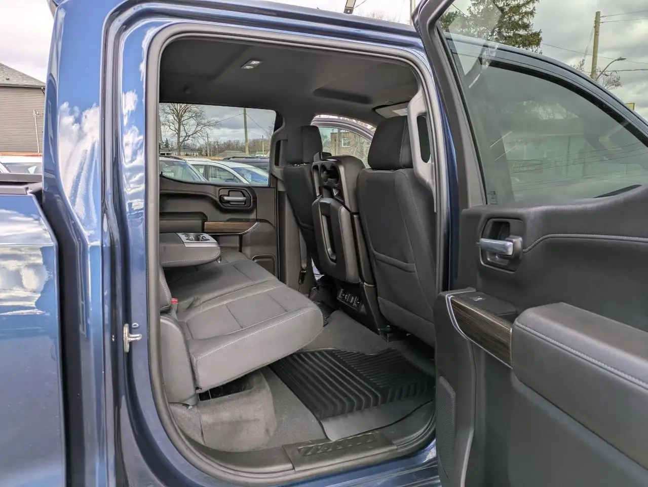 Chevrolet Silverado 1500 снимка Chevrolet Silverado 1500