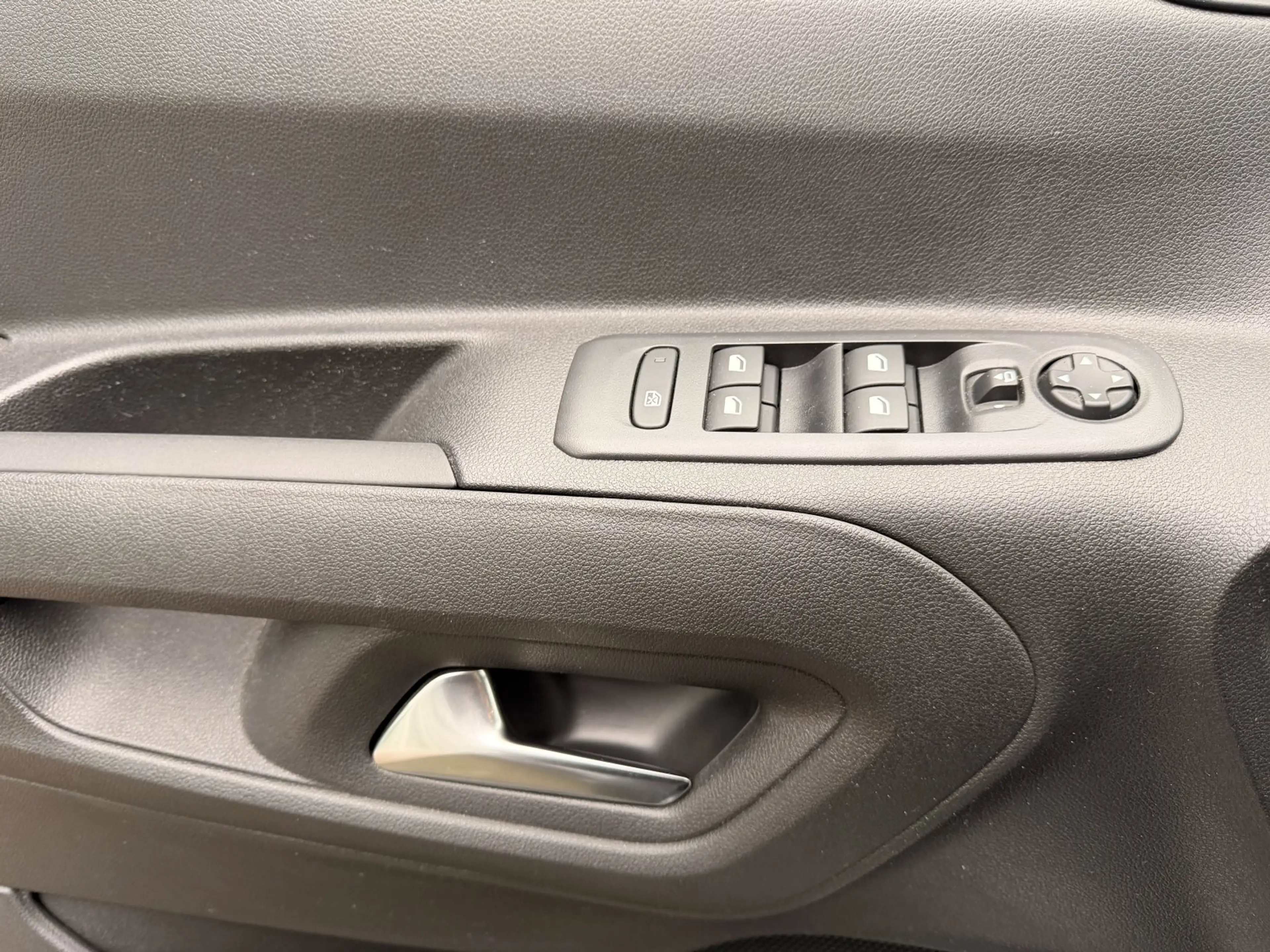 Opel Combo Life 1.5 D Ultimate N1 (EURO 6e) 1.5 D EU6 Ultimate N1 — photo 10