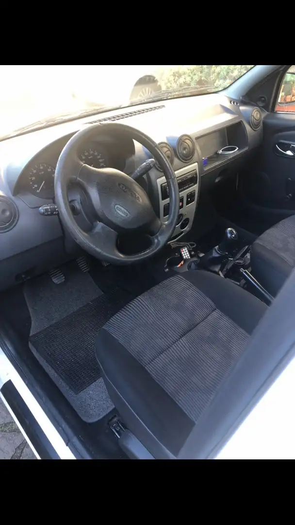 Dacia Logan Pick-up bijela - 2