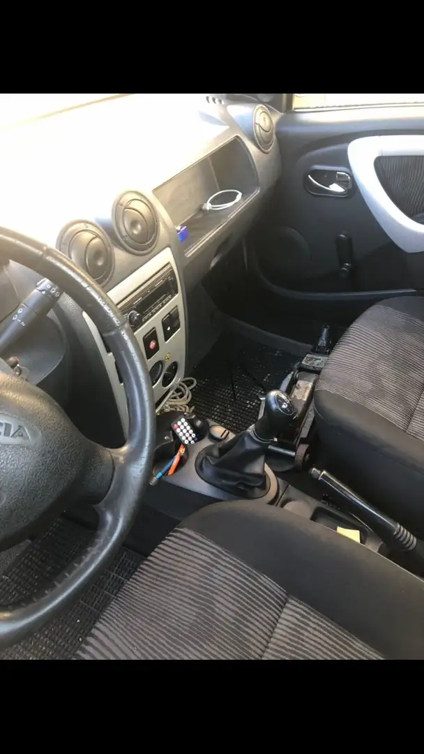 Dacia Logan Pick-up bijela - 1