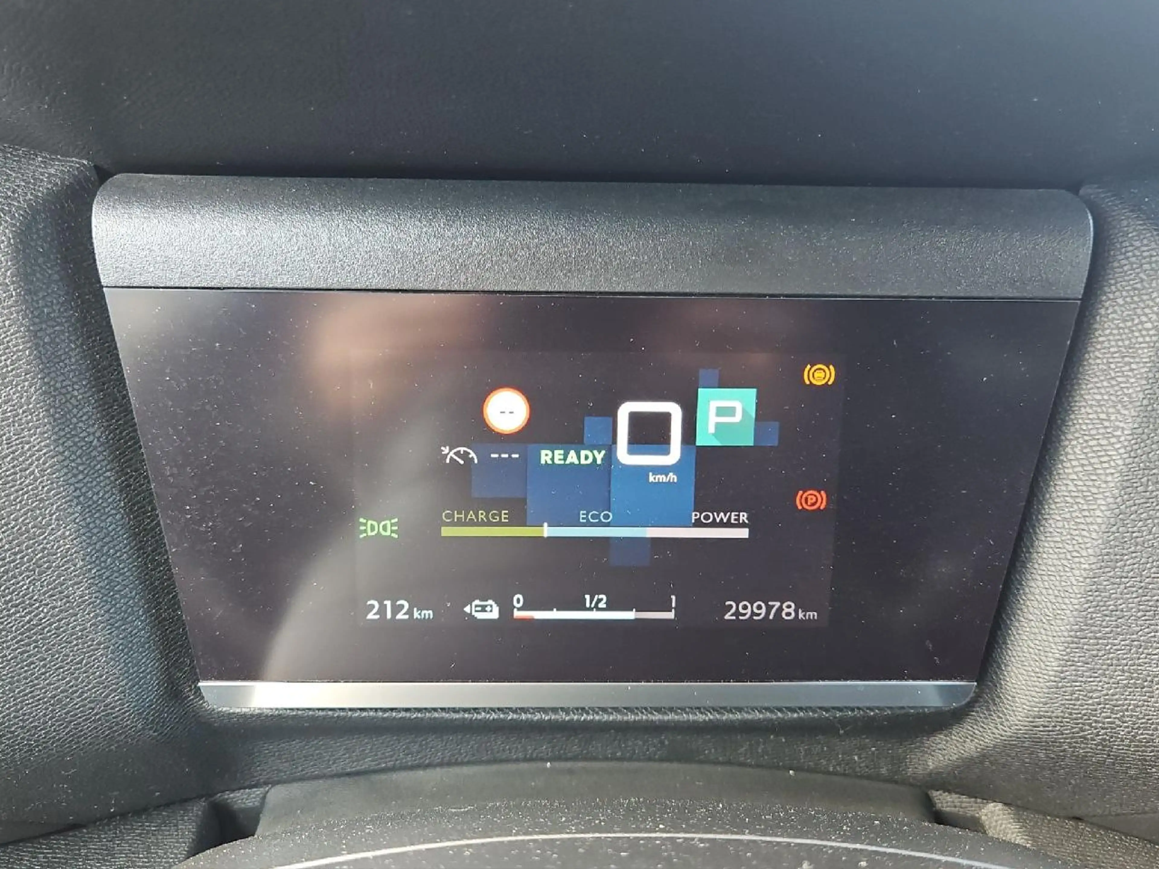 Citroen E-C4 Electric ë- Feel — photo 11
