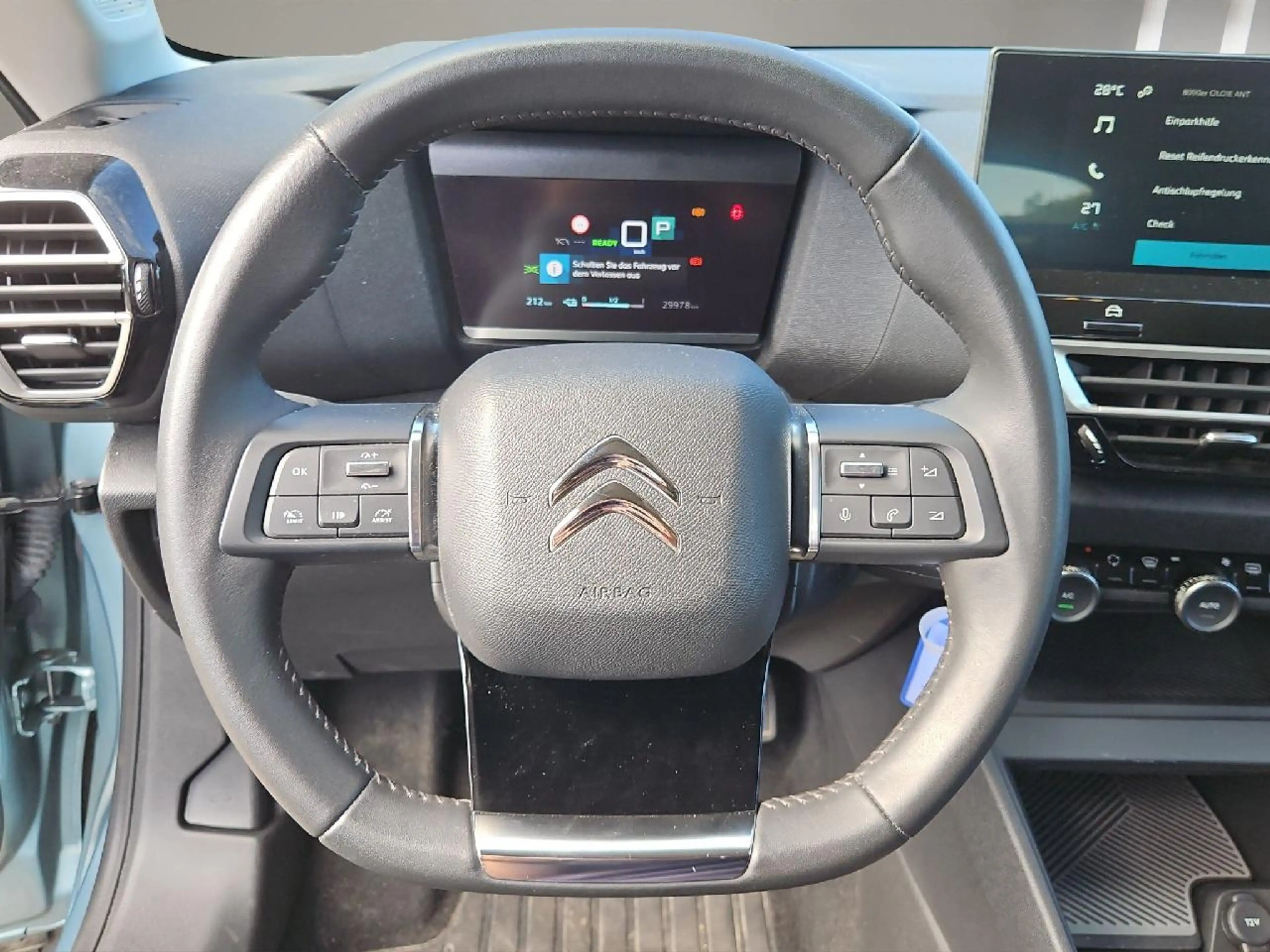 Citroen E-C4 Electric ë- Feel — photo 10