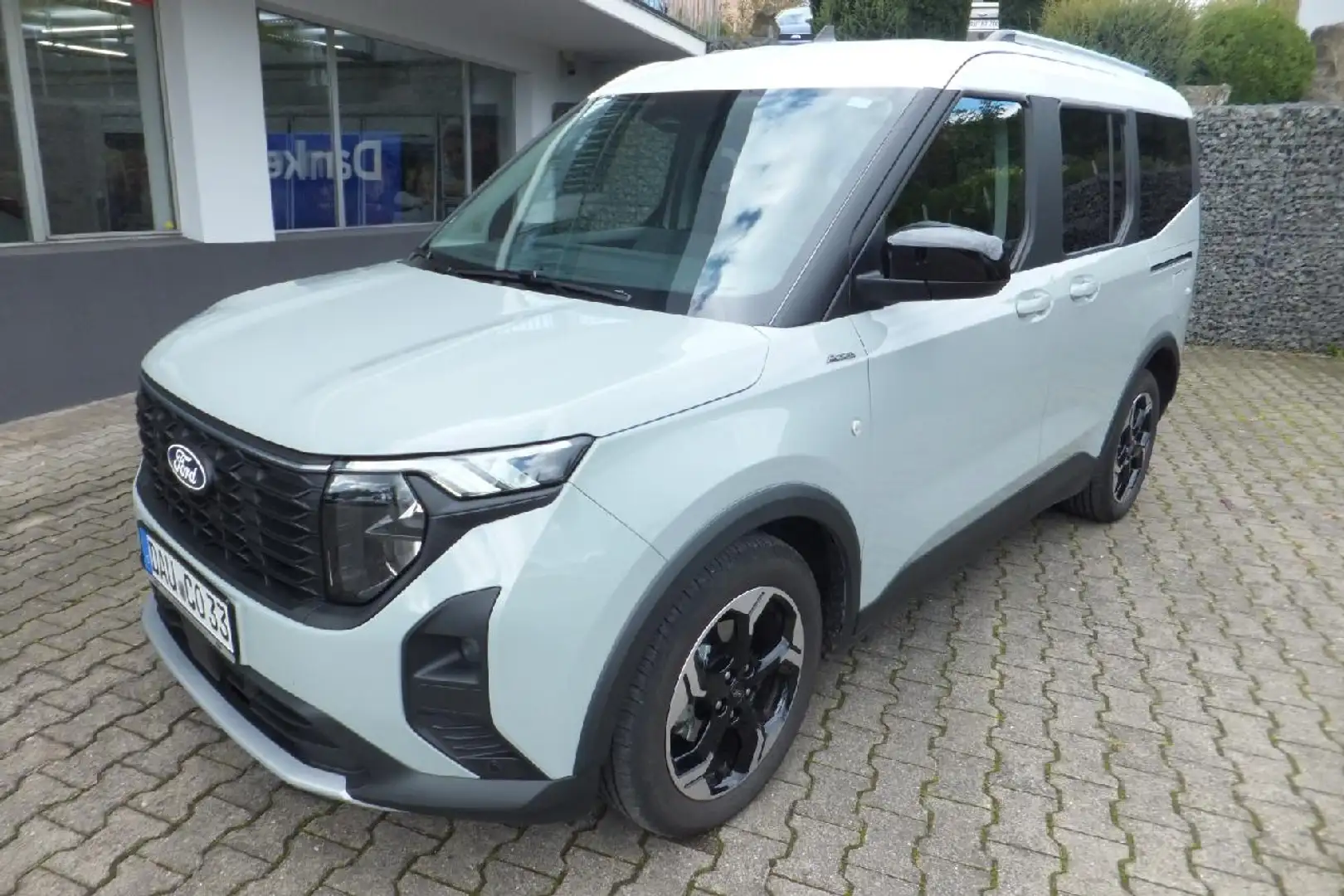 Ford Tourneo Courier Active Grün - 1