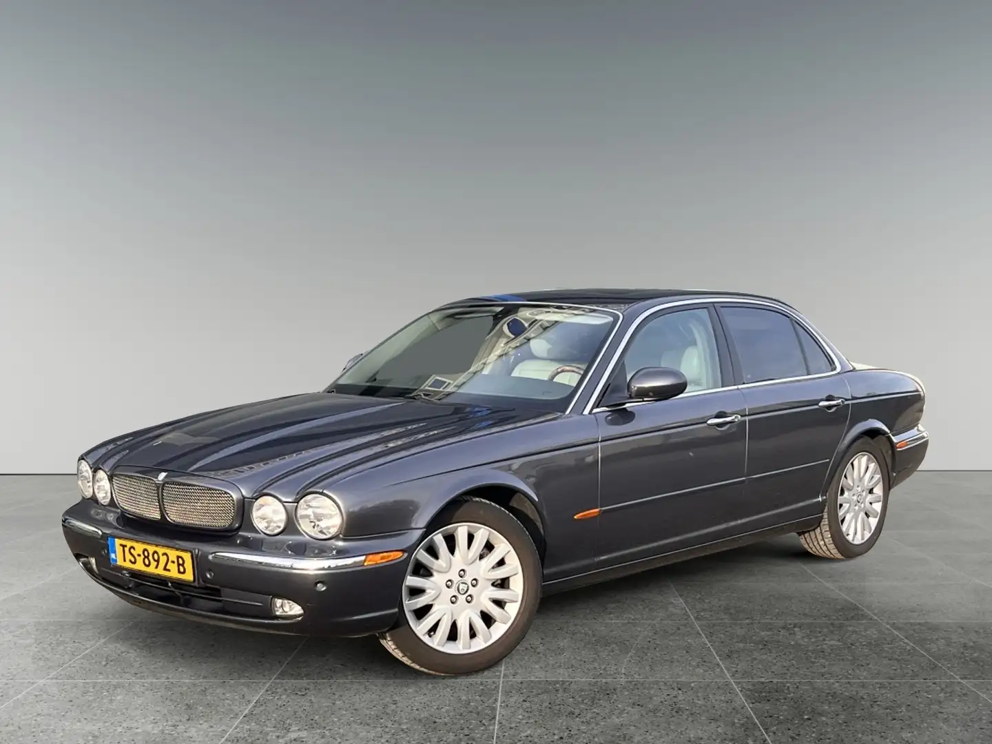 Jaguar XJ 3.0 V6 Sport Grijs - 2