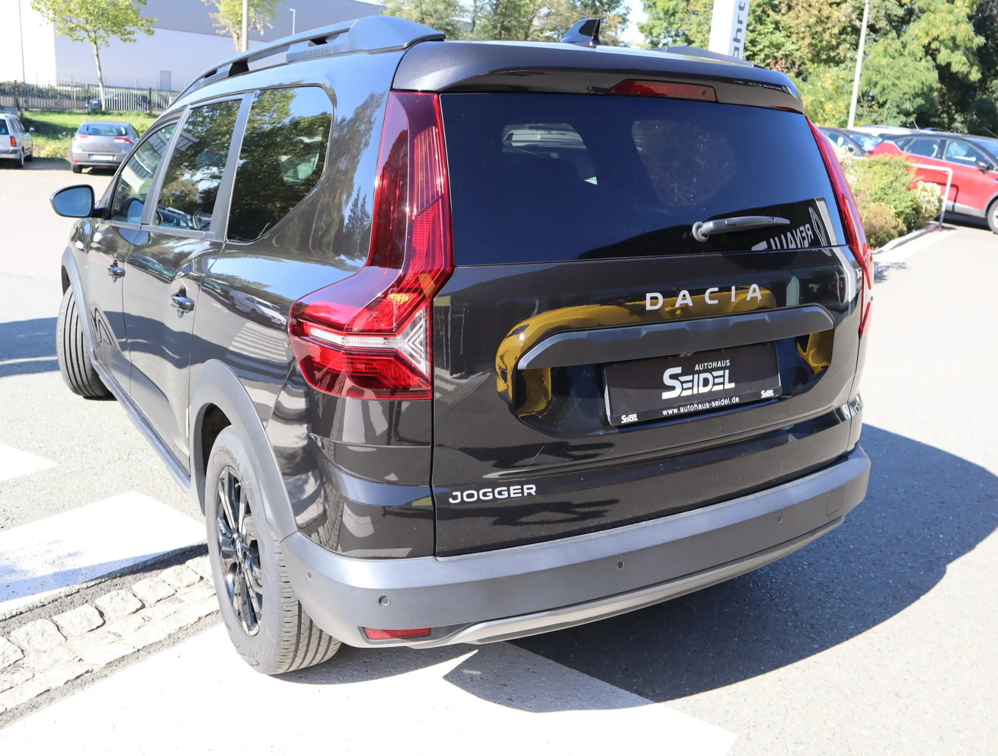 Dacia Jogger Extreme+ TCe 110 — photo 3
