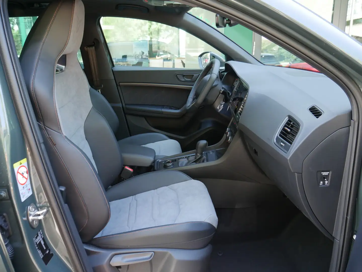 CUPRA Ateca VZ Tribe Edition 2.0 TSI PANO AHK 360° Grün - 2