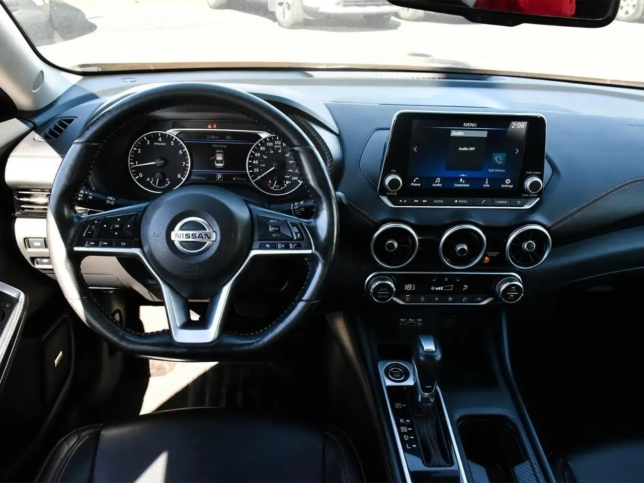 Nissan Sentra снимка Nissan Sentra