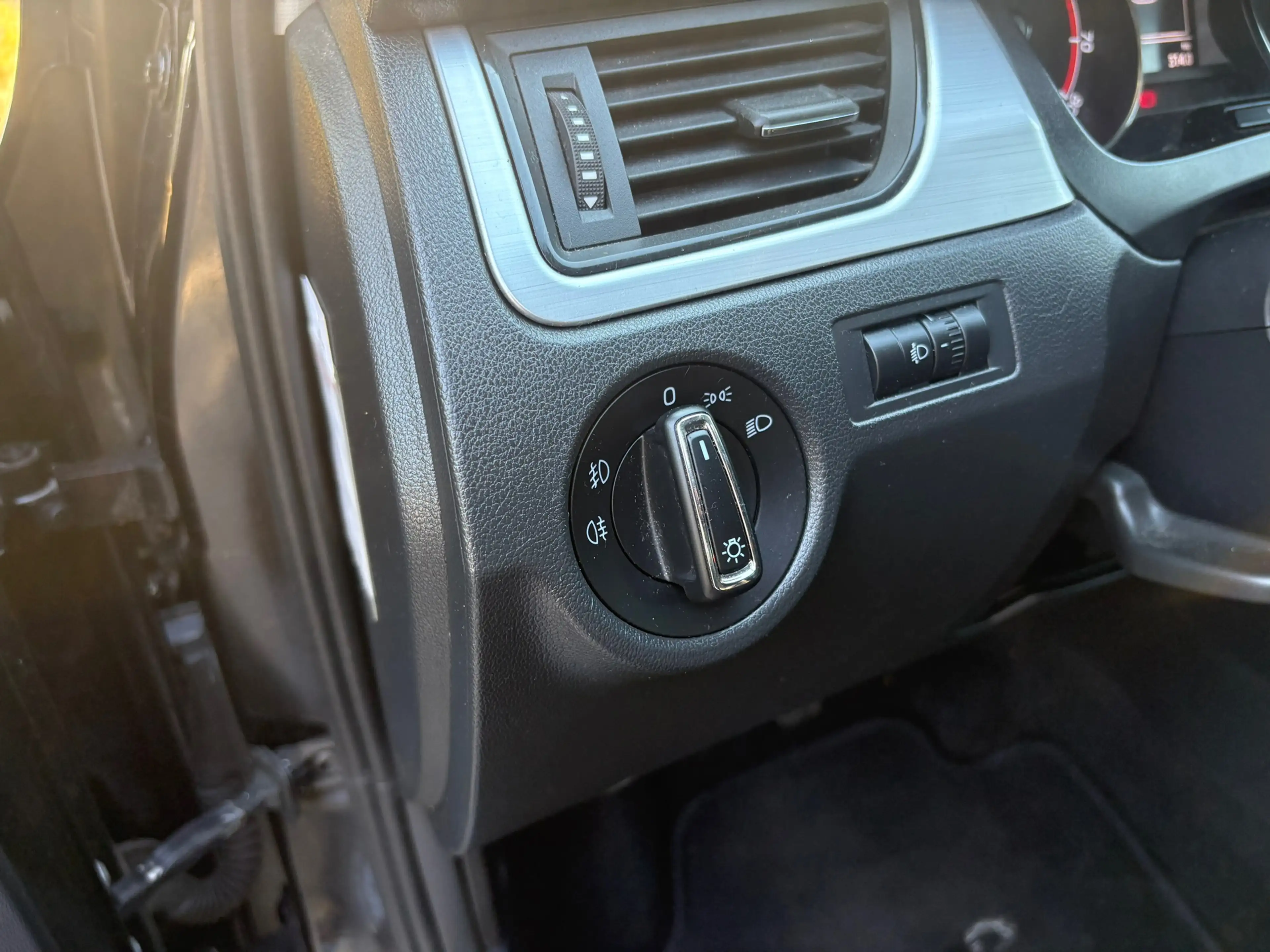 Skoda Rapid/Spaceback 1.0 TSI 95 pk - cruise - navi - airco - APK 06-202 — photo 12