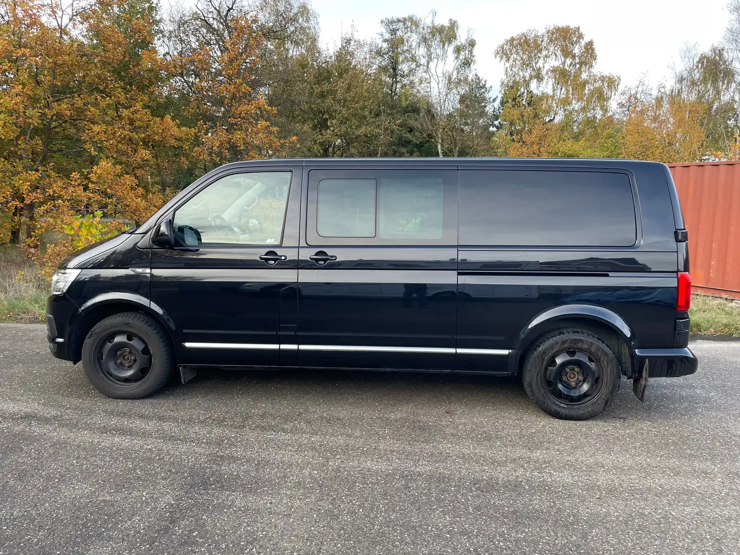 Volkswagen T6 Caravelle T6 Caravelle 2.0 TDI L2H1 4M DCCo Zwart - 1