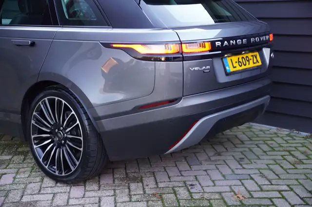 Land Rover Range Rover Velar view 16
