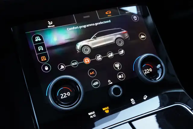 Land Rover Range Rover Velar view 23
