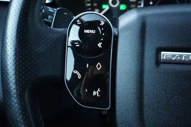 Land Rover Range Rover Velar view 13