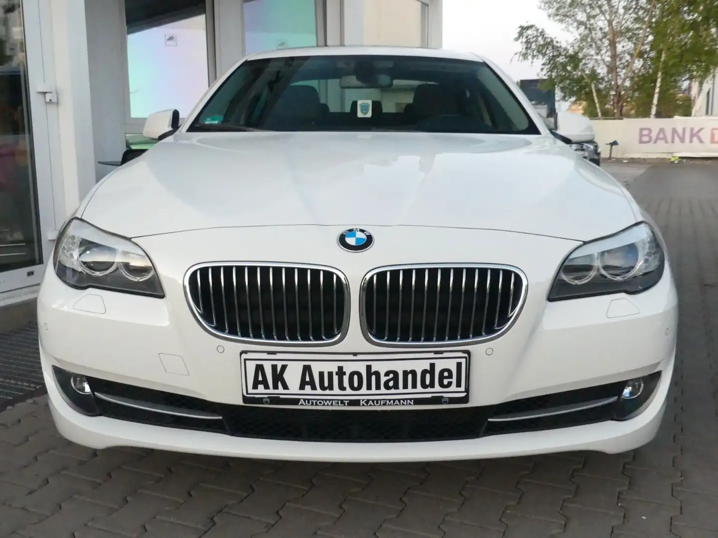 BMW 525 d  Navi Xenon Glasdach 1. Hand Fehér - 2