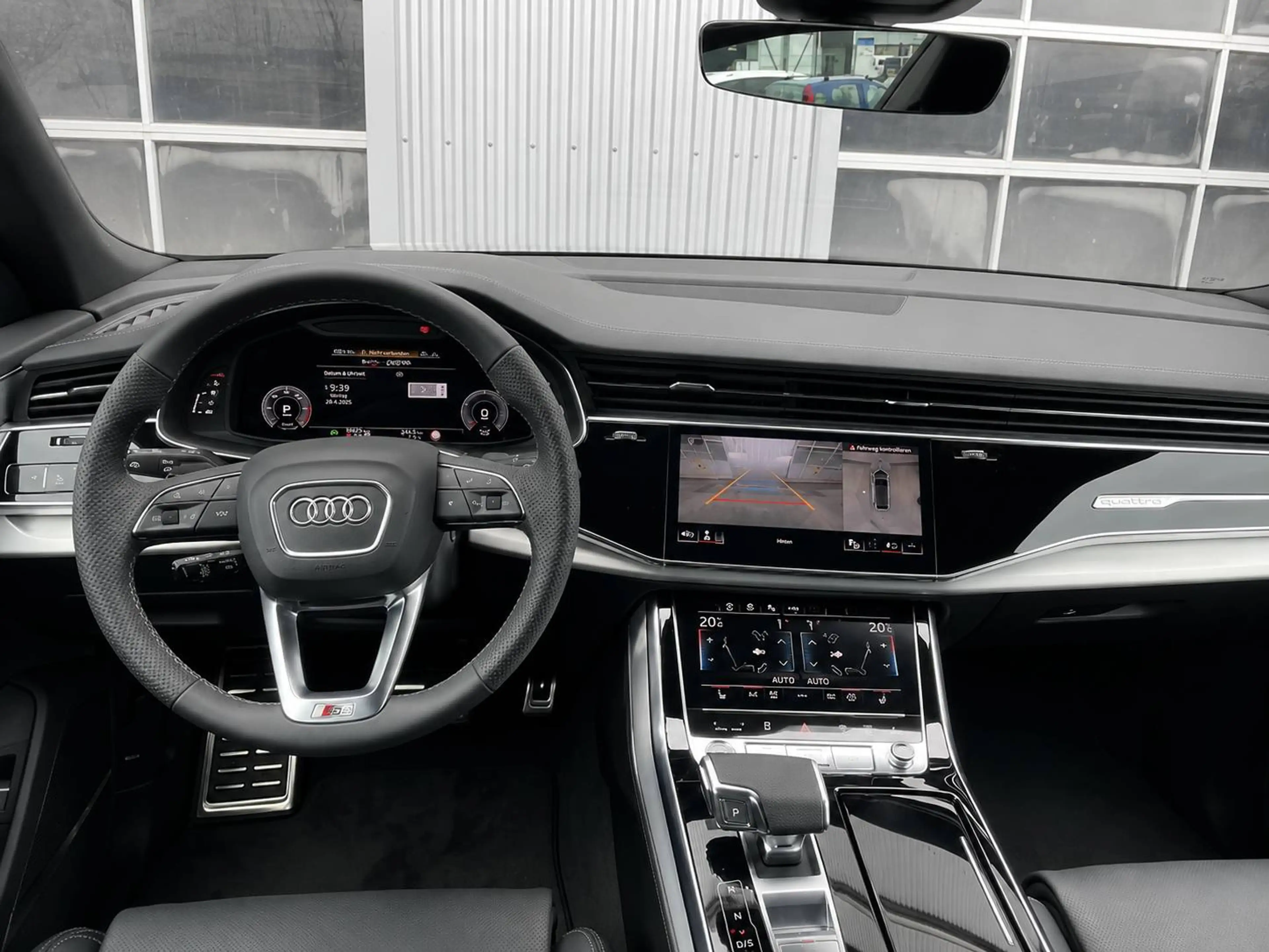 Audi Q8 50 TDI quattro — photo 9