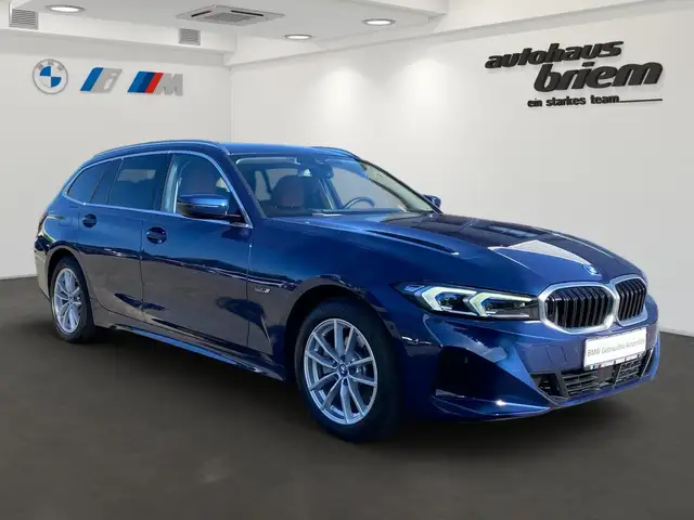 BMW 3 Series view 2