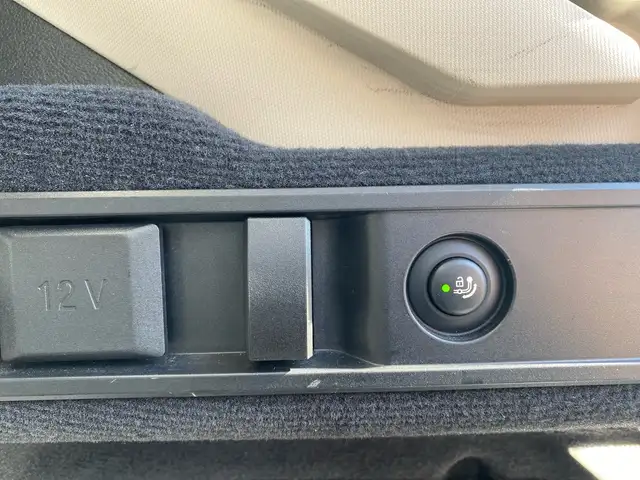 BMW 3 Series view 13