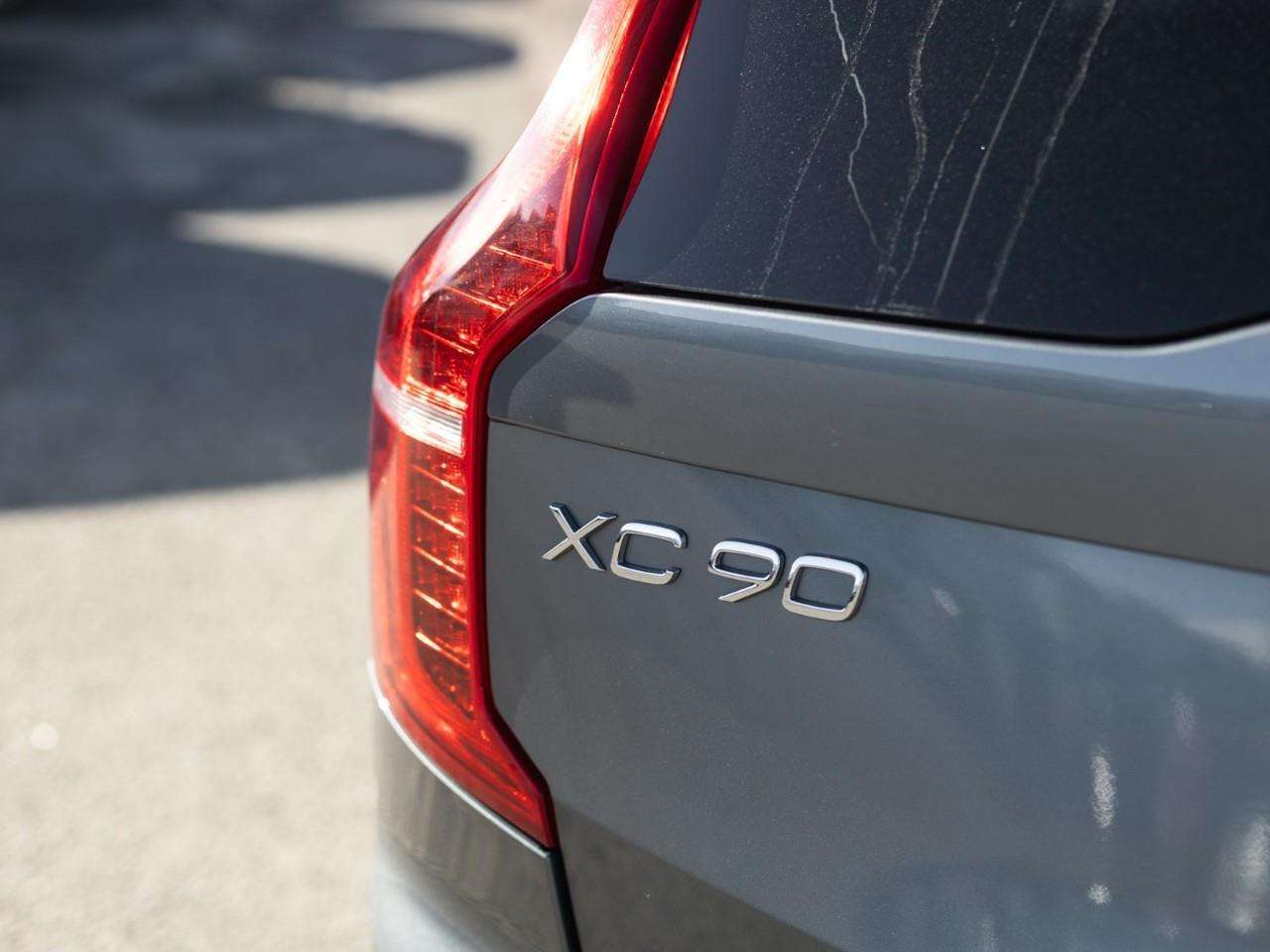 2016 Volvo XC90 T8 PHEV Inscription thumb 7