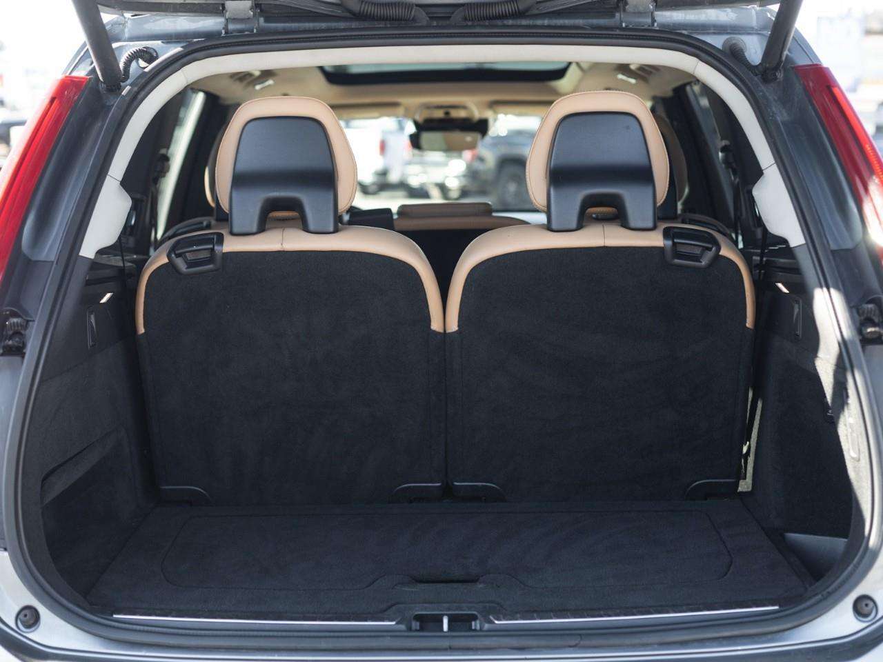 2016 Volvo XC90 T8 PHEV Inscription thumb 6