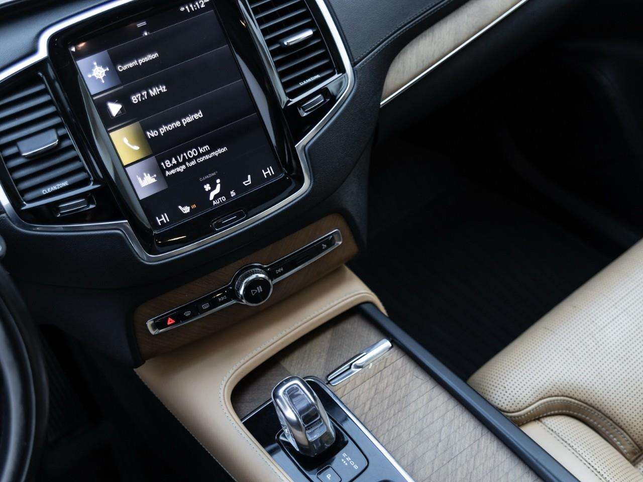 2016 Volvo XC90 T8 PHEV Inscription thumb 23
