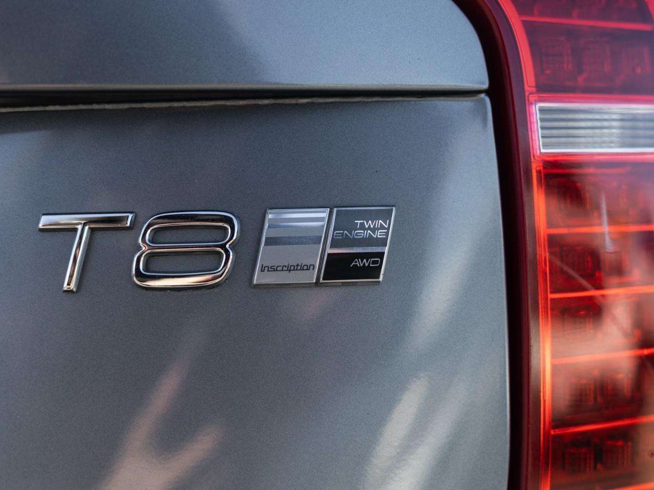 2016 Volvo XC90 T8 PHEV Inscription thumb 9