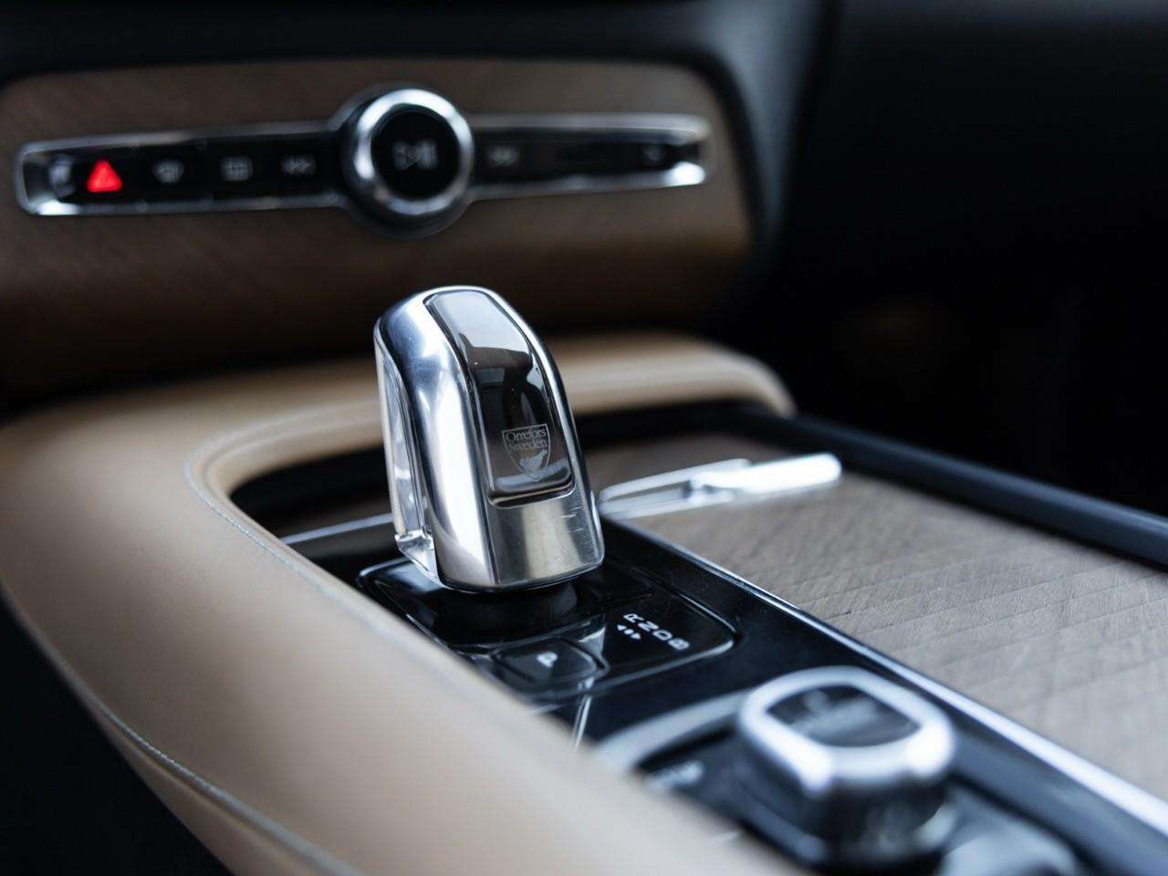 2016 Volvo XC90 T8 PHEV Inscription thumb 26