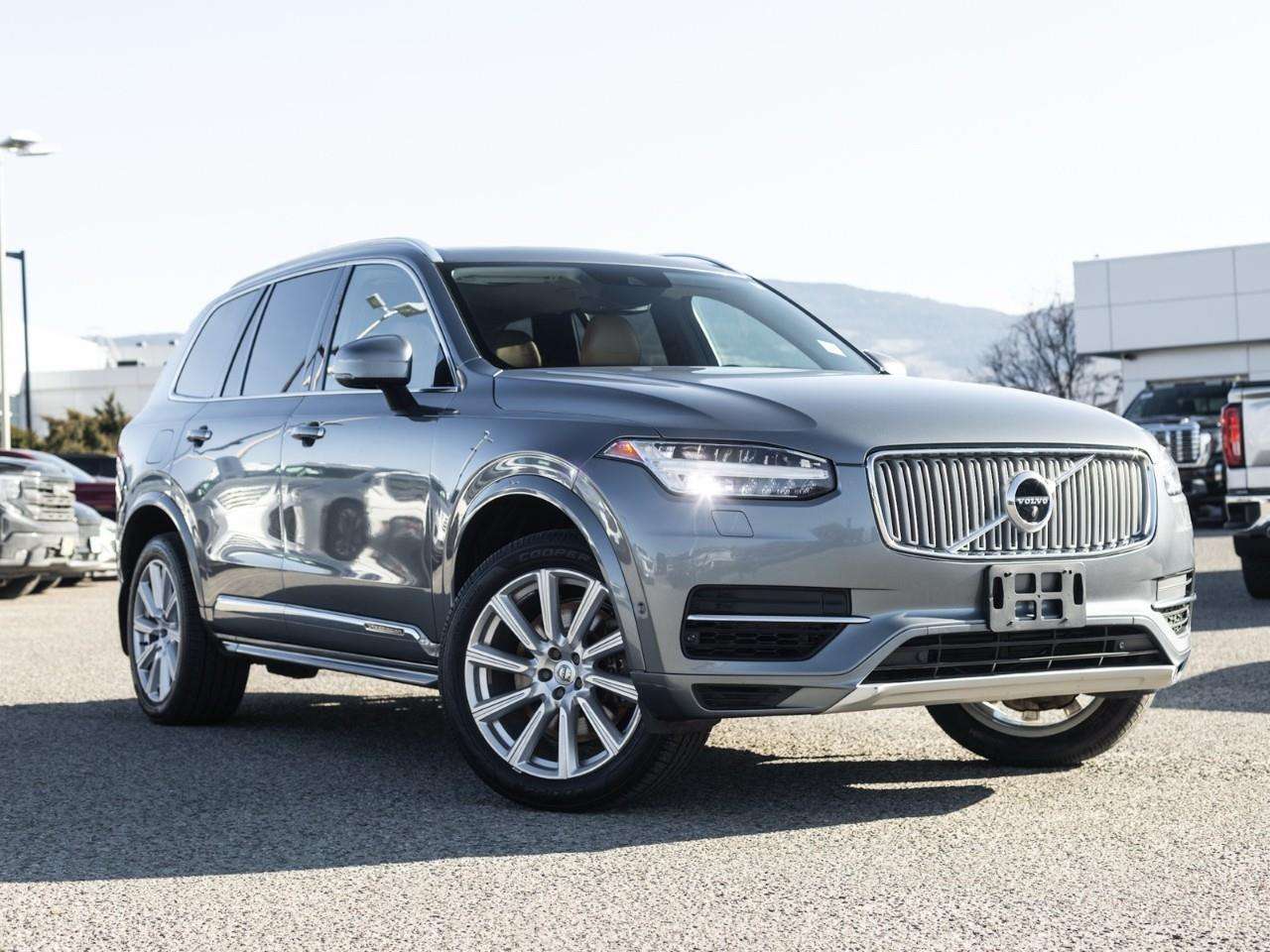 2016 Volvo XC90 T8 PHEV Inscription thumb 11