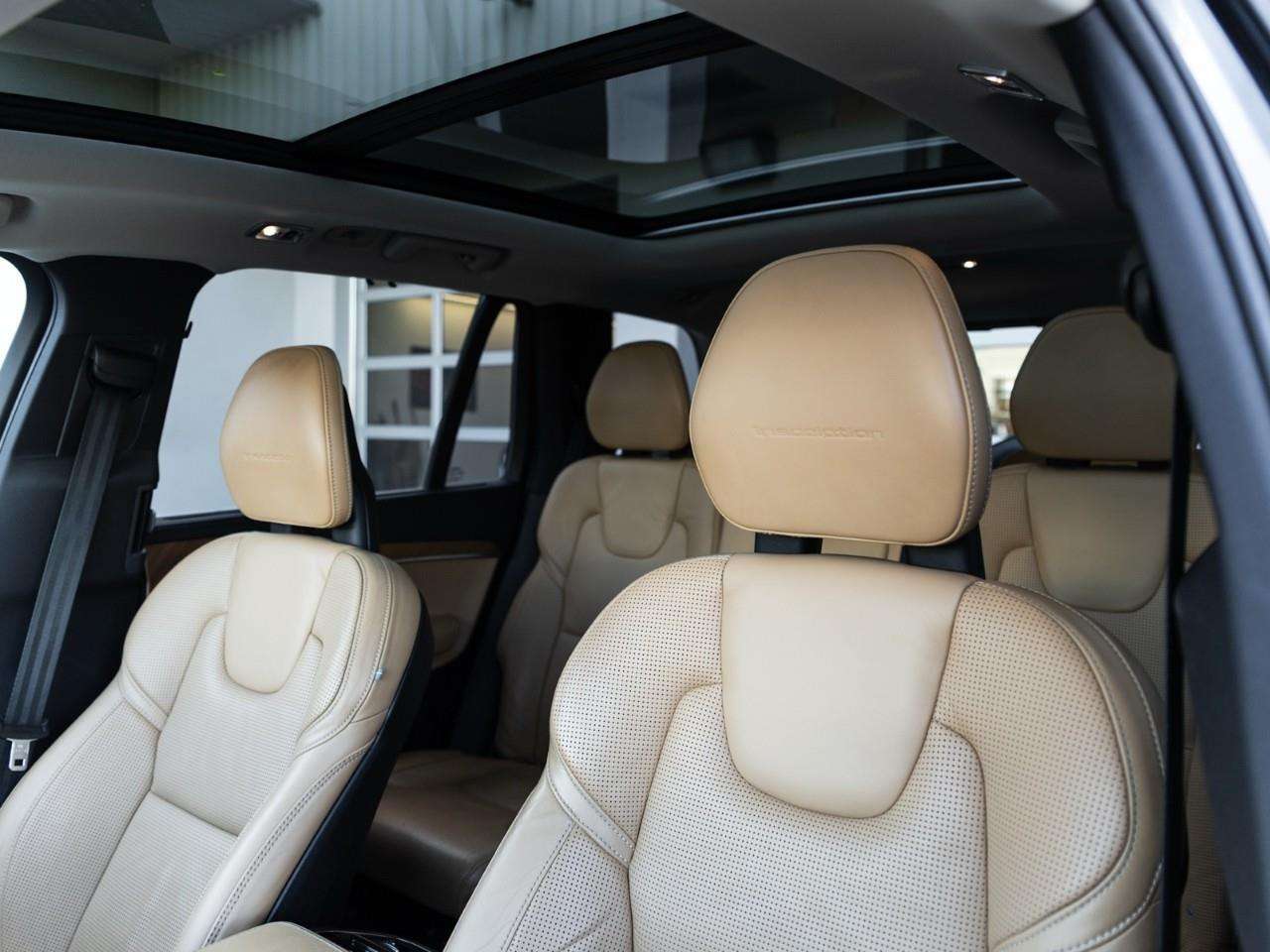 2016 Volvo XC90 T8 PHEV Inscription thumb 29