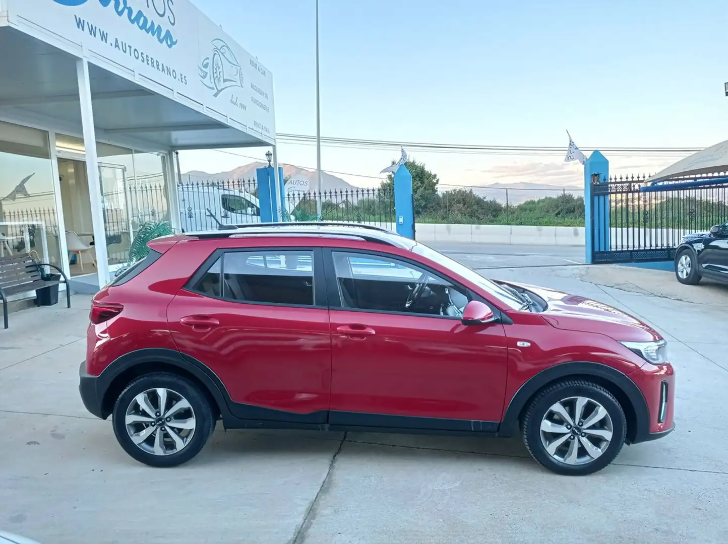 Kia Stonic 1.0 T-GDI 74KW 100CV MHEV MT DRIVE Rojo - 2