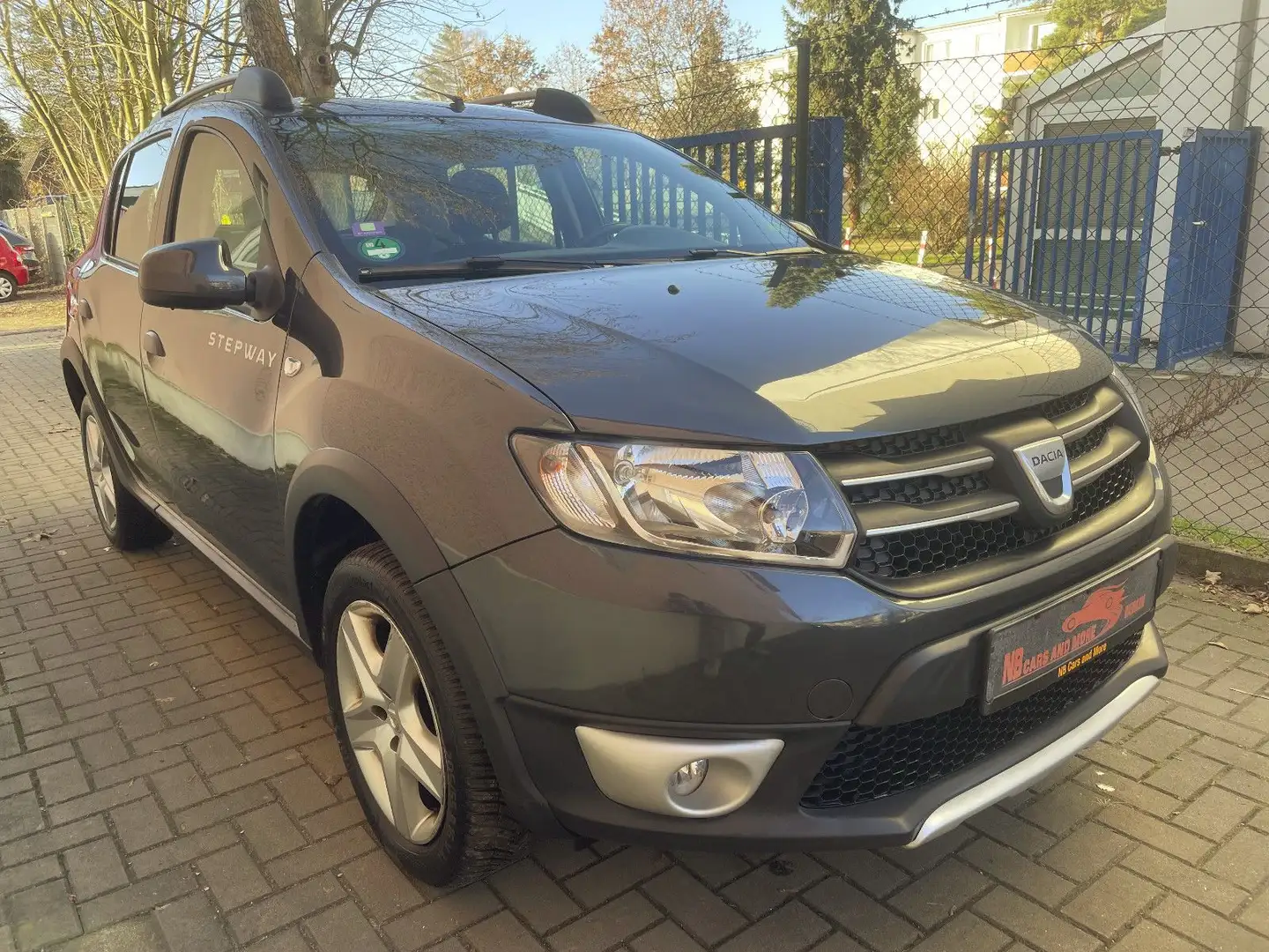 Dacia Sandero II Stepway Prestige Automatik, Klima!!! Gris - 1