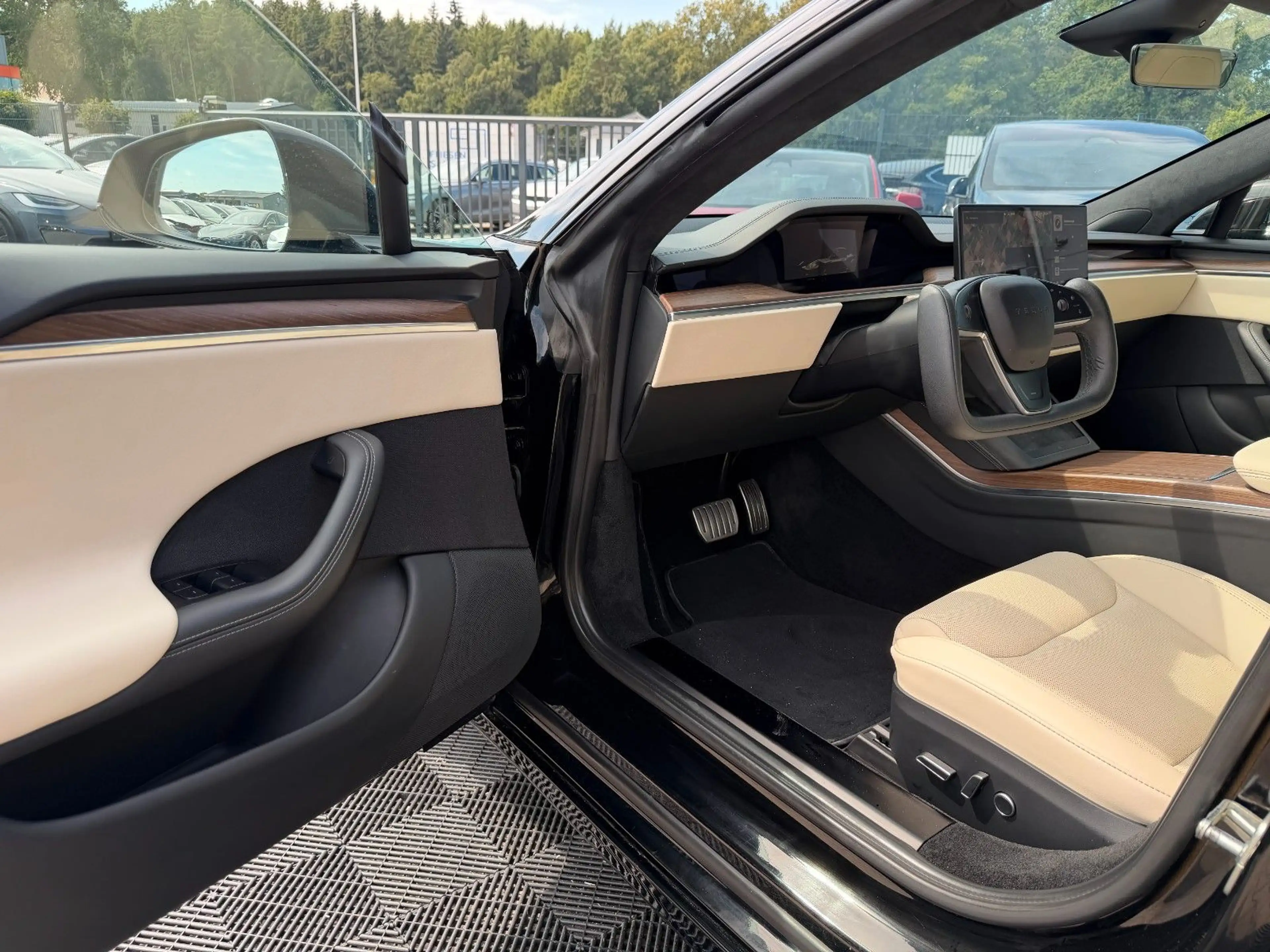 Tesla Model S MODEL S PALLADIUM | MATRIX | KI HARDWARE 4 — photo 15