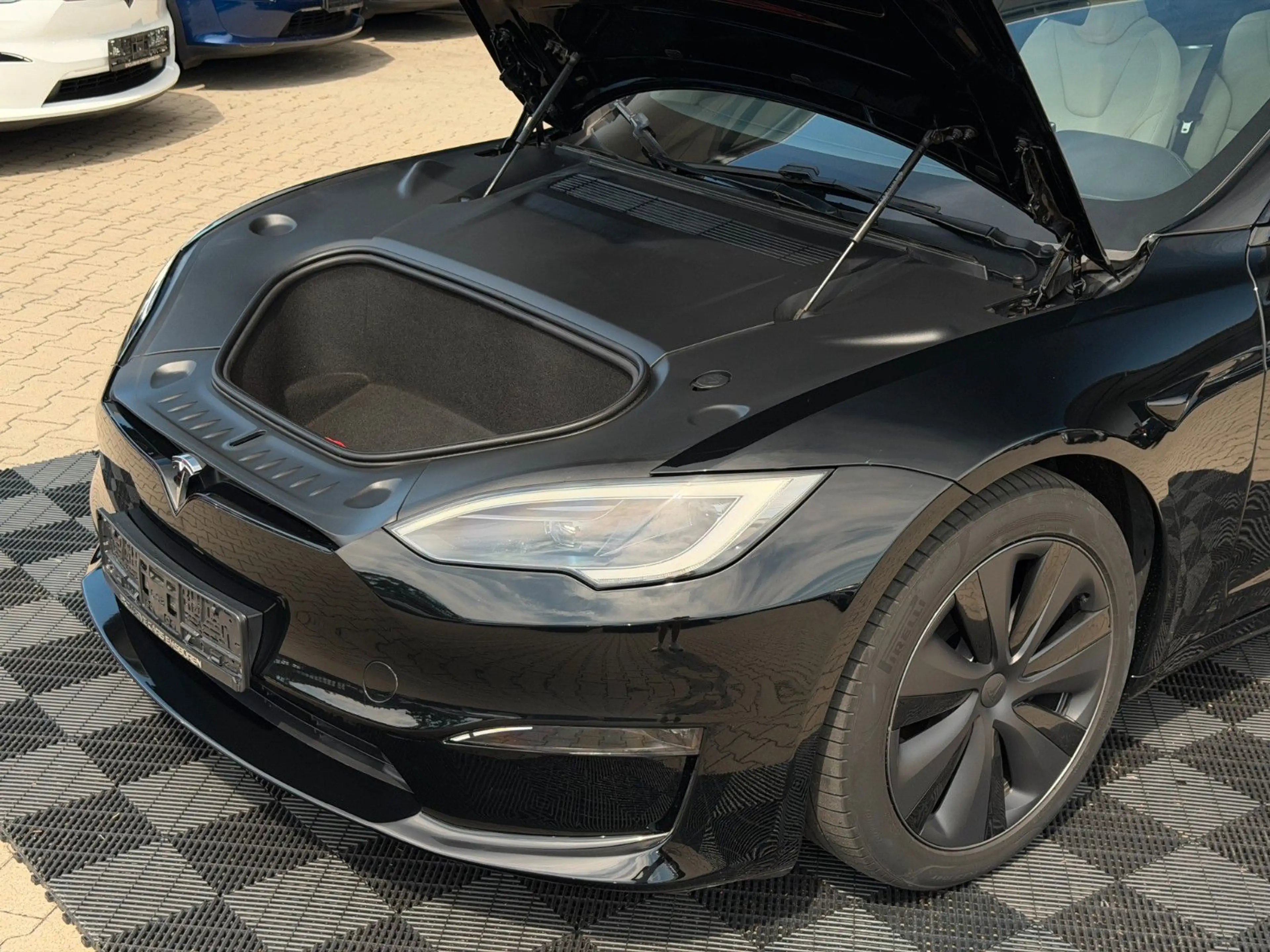 Tesla Model S MODEL S PALLADIUM | MATRIX | KI HARDWARE 4 — photo 6