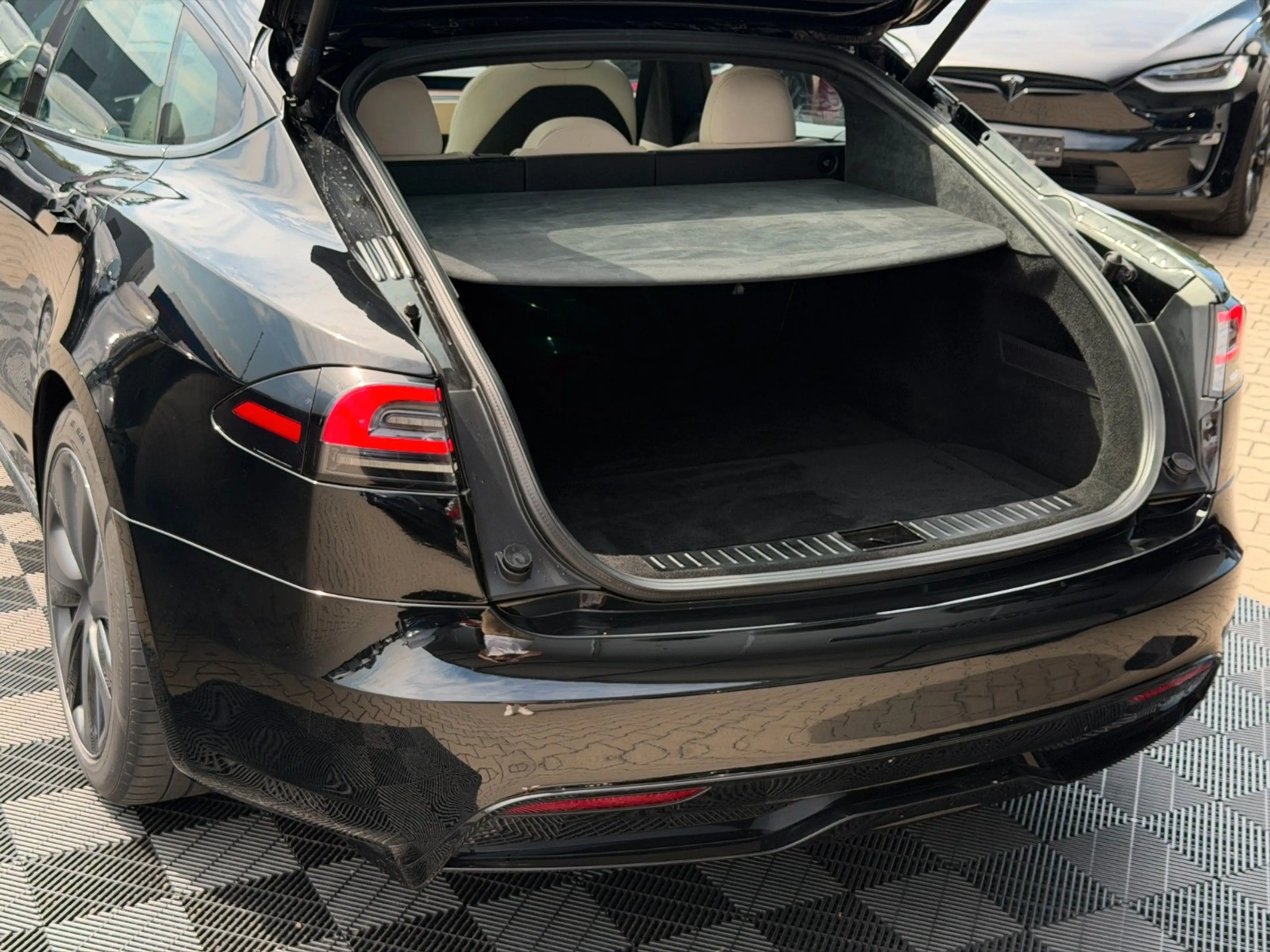 Tesla Model S MODEL S PALLADIUM | MATRIX | KI HARDWARE 4 — photo 7