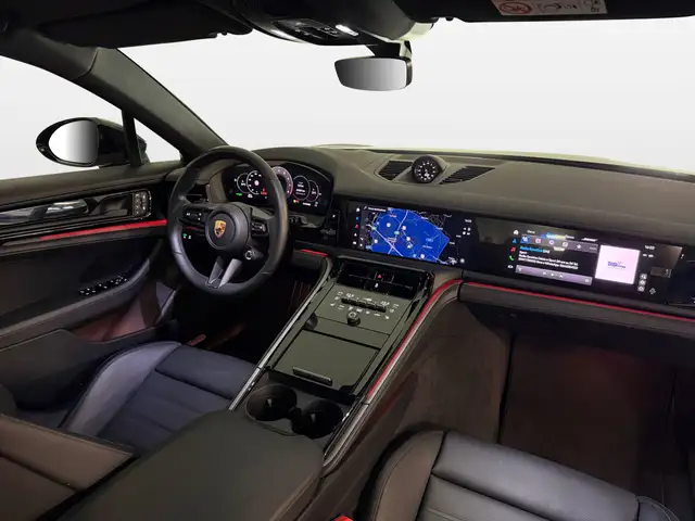 Porsche Panamera view 10
