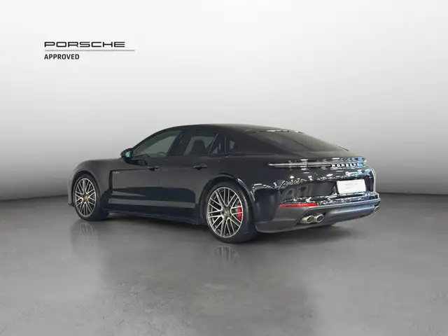 Porsche Panamera view 3