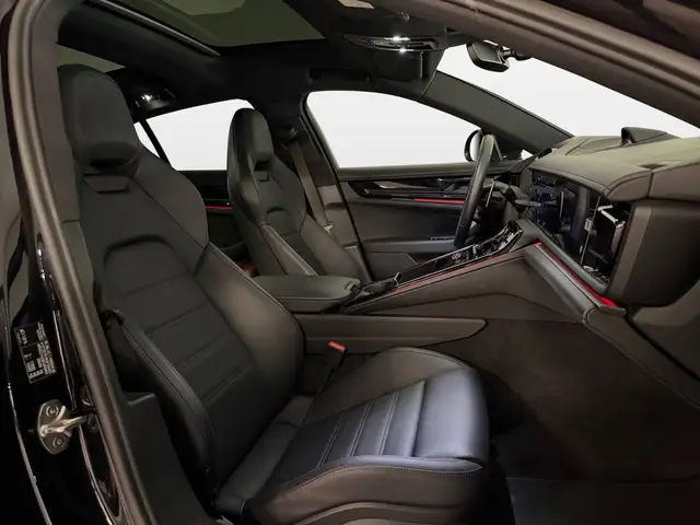 Porsche Panamera view 14