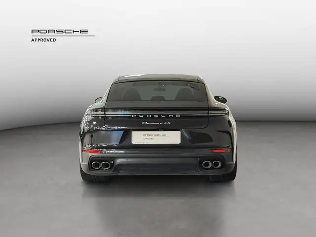 Porsche Panamera view 4