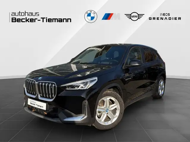 BMW iX 1 xDrive30 18" / AHK / DAB / DrivAss / RFK / Sitzh