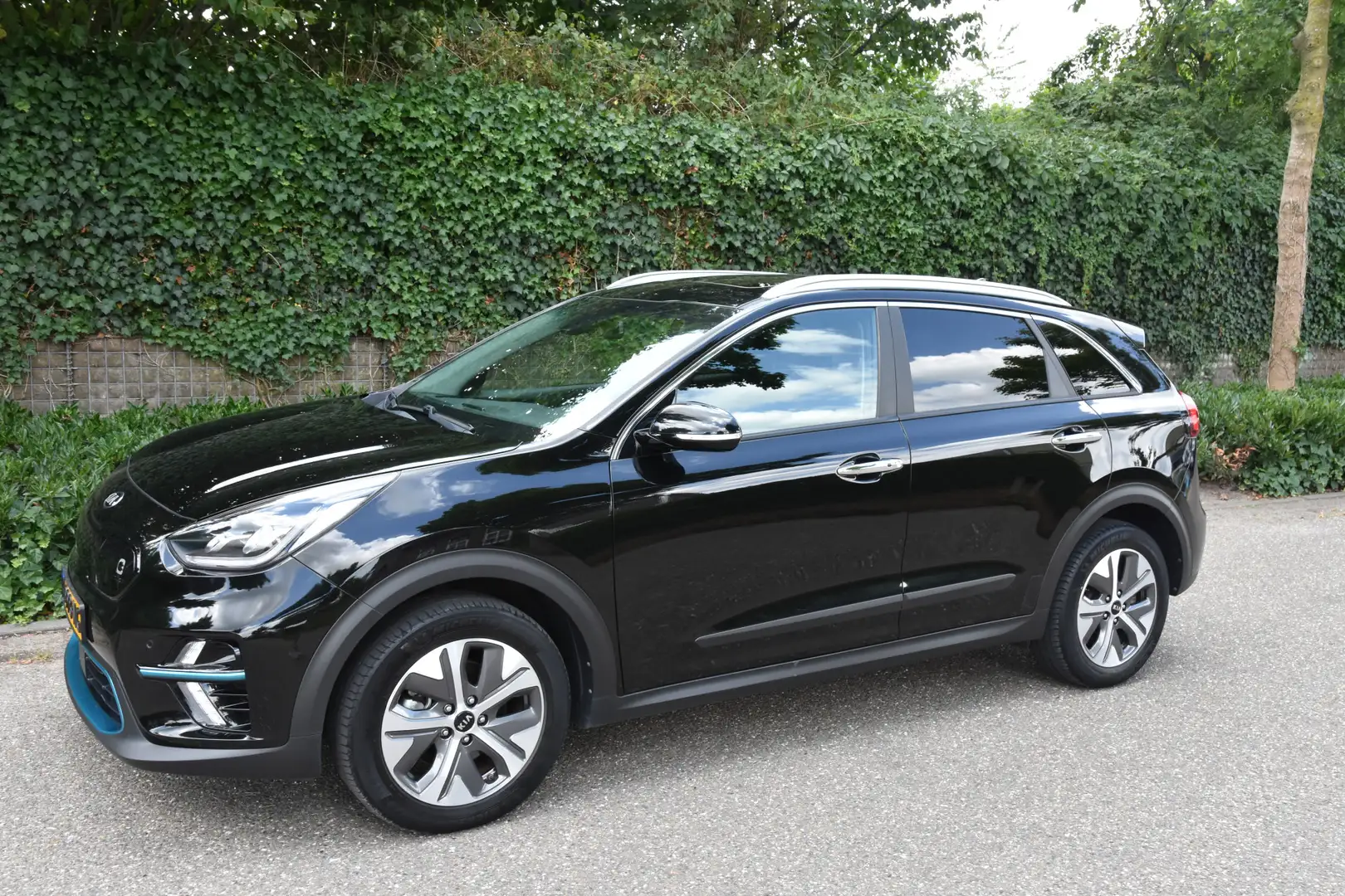 Kia e-Niro DynamicPlusLine 39 kWh | SCHUIFDAK | CARPLAY | CAM Zwart - 2