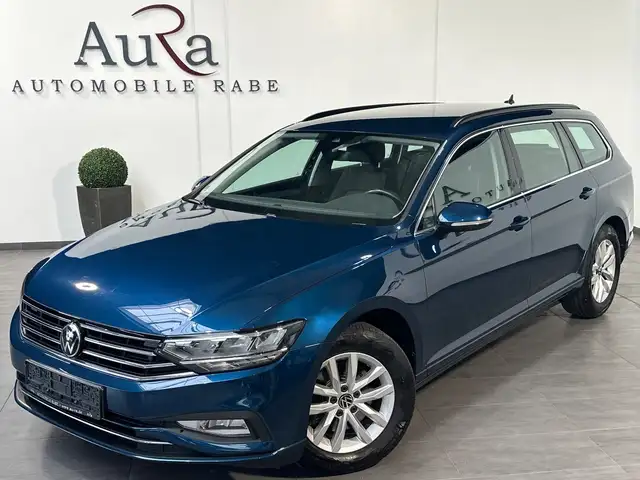 Volkswagen Passat view 2