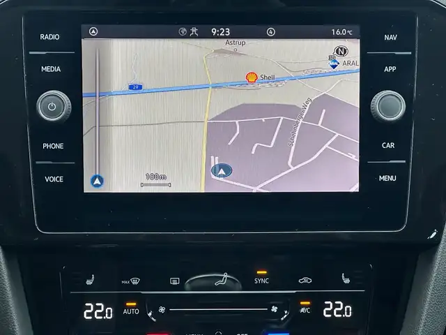 Volkswagen Passat view 15