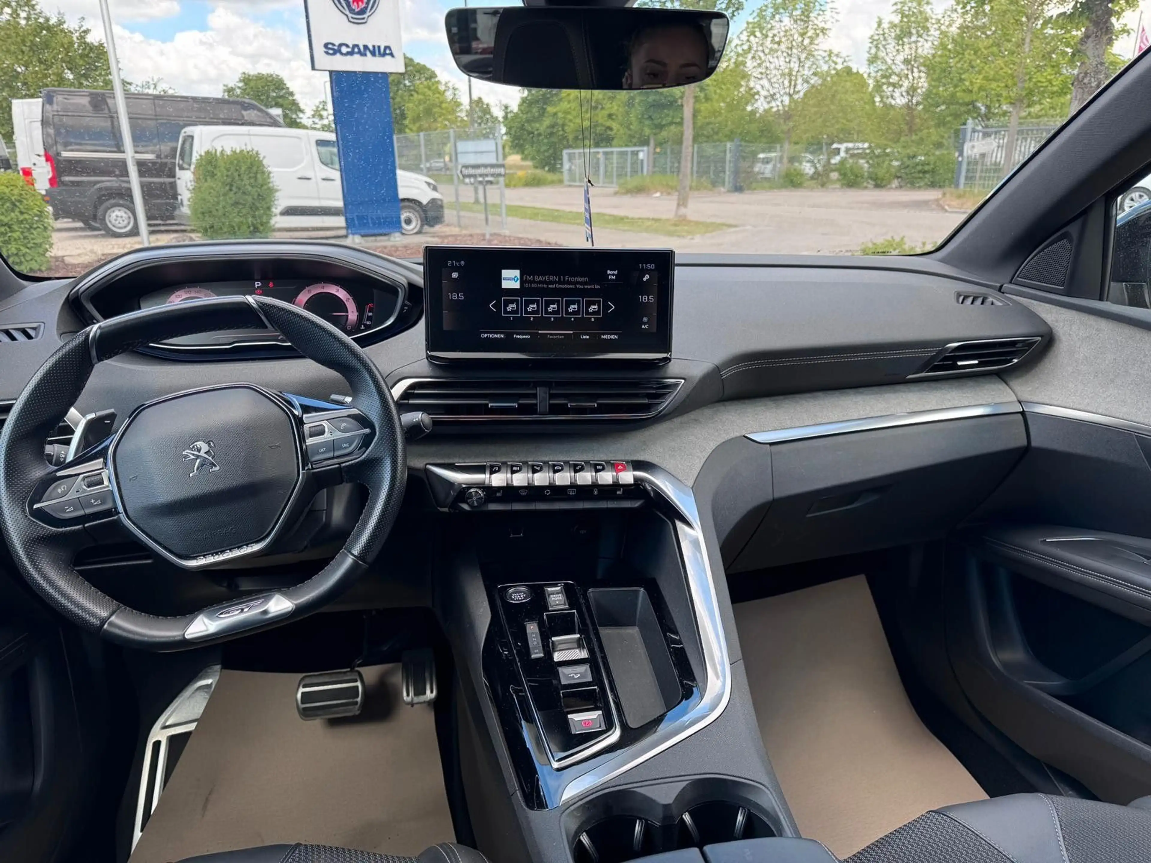 Peugeot 3008 GT 130 EAT8 + Kamera + Navi + SHZ — photo 9