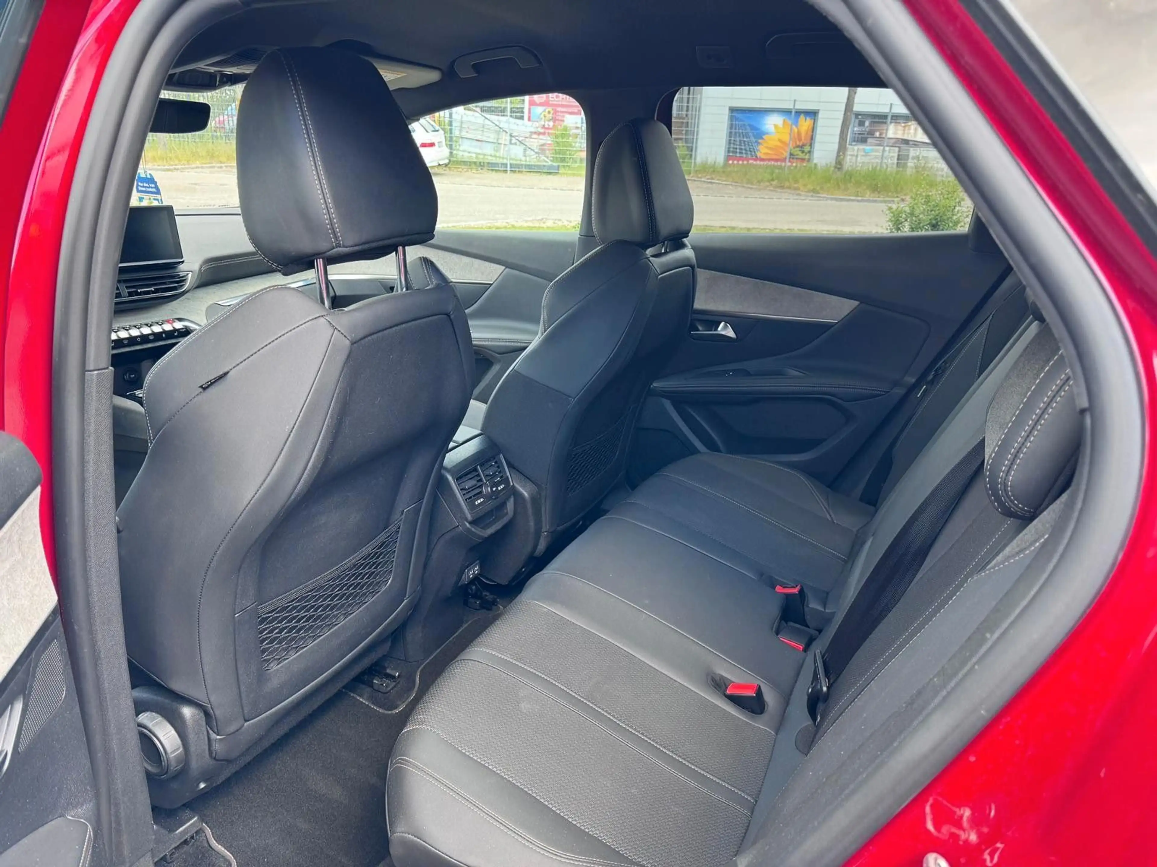 Peugeot 3008 GT 130 EAT8 + Kamera + Navi + SHZ — photo 6