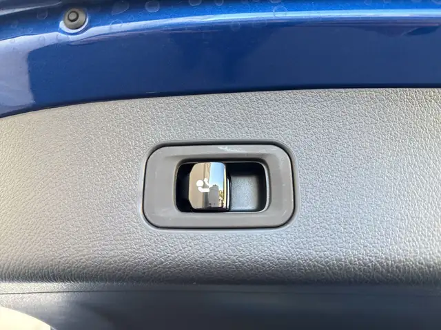 Mercedes-Benz GLC 200 d 4MATIC Österreich-Edition PTS Cam AHK Ansicht 21