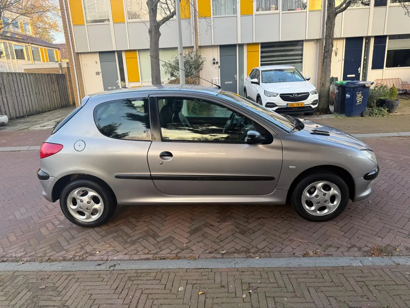 Peugeot 206 Digitale airco / 85.000 NAP / Goed onderhouden / L Gris - 2