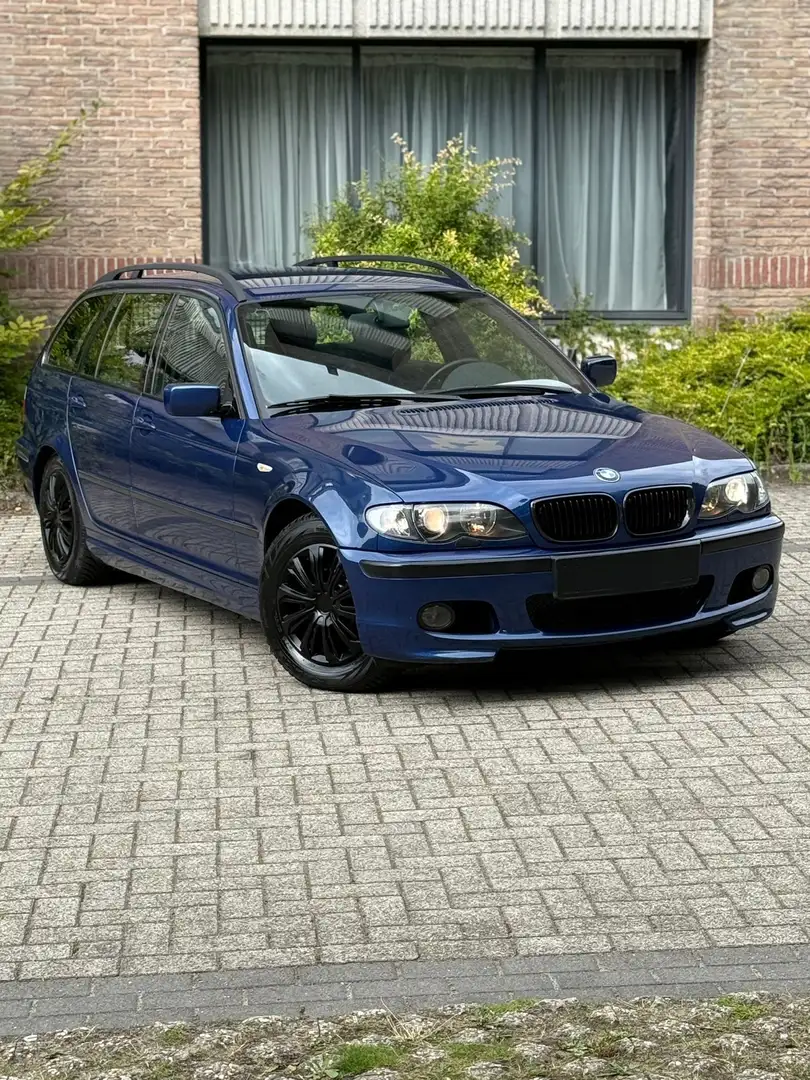 BMW 318 Bmw Serie3 E46 318iEssence break PackM Édition 33 Blauw - 2