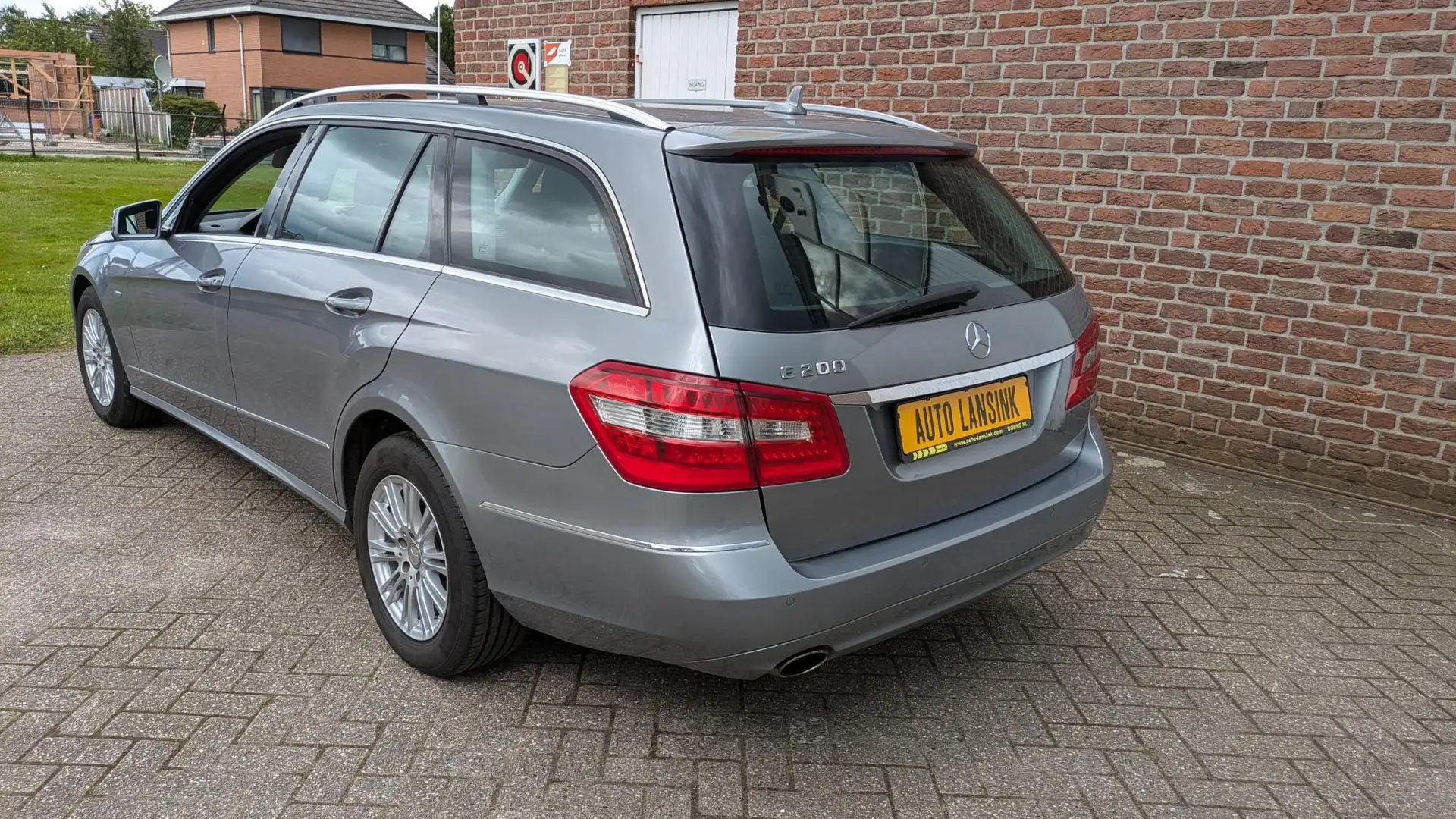 Mercedes-Benz E 200 Estate CGI Business Class Elegance Grijs - 2