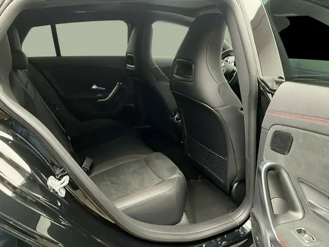 Mercedes-Benz Cla view 9