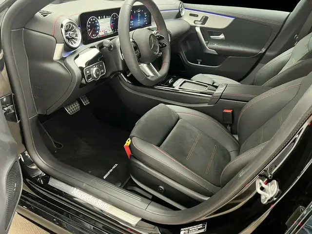 Mercedes-Benz Cla view 8