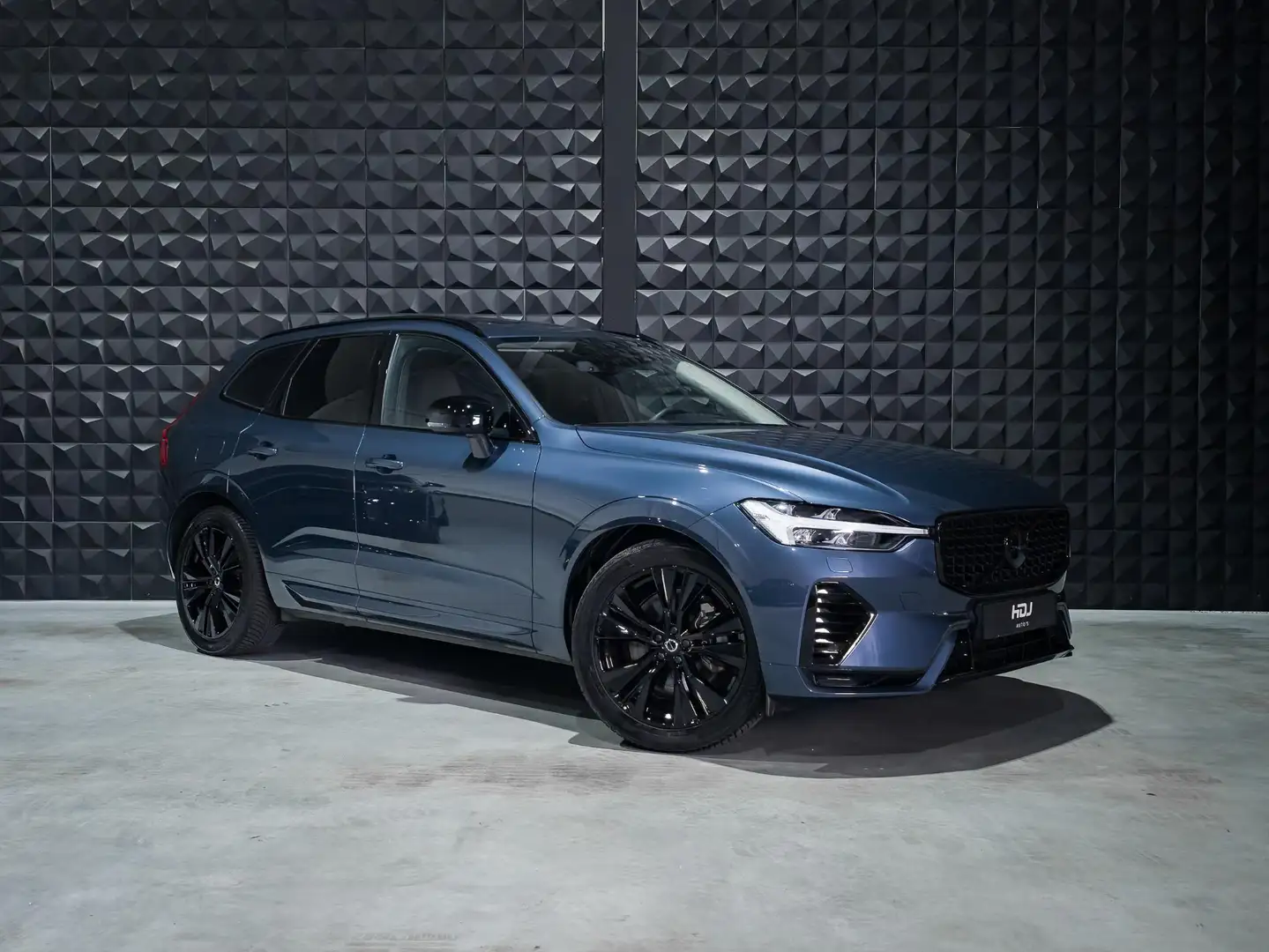 Volvo XC60 2.0 T6 Plug-in hybrid AWD R-Design | Pano | Luchtv Blauw - 1